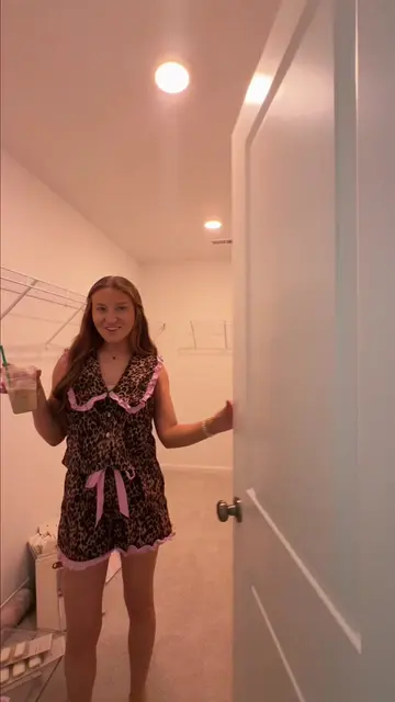 CUSTOMIZING THE CLOSET!! Part one of course✨🧚 #closetorganization #closettour #