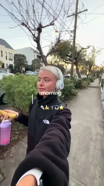 GYM VLOG👟🍌🤸🏼🎧⭐️  a successful morning leg day🧘🏼‍♀️ Also I guess I’m start