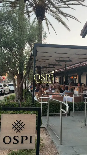 save this for your next OC date night🍝🍸✨ come for the pasta… stay for the tabl