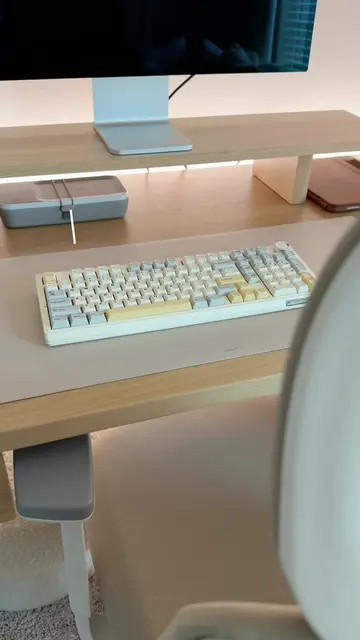 Neutral tones + a little butter yellow 🍯💛 and that creamy typing sound?! The S
