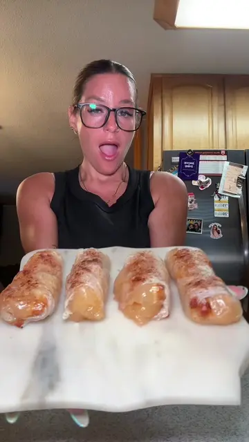 APPLE PIE SPRING ROLLS 🤤 #applepie #quickrecipes #airfryerrecipes @Prime Bites 