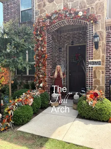 POV: you refuse to do a little fall decorating. 🍂🤎 The fall entrance is FINALL