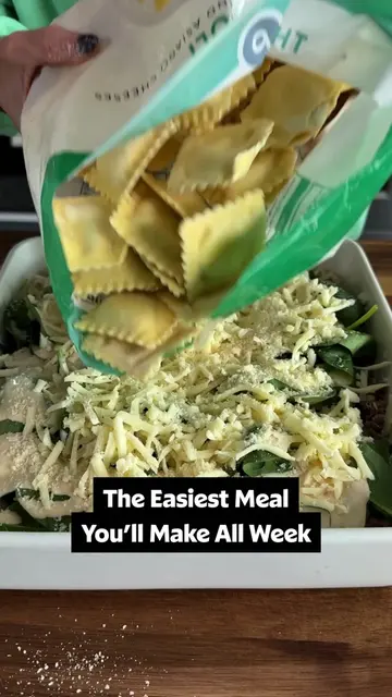 What's easy, cheesy, and comes together in 5 minutes? One Pan Creamy Baked Ravio