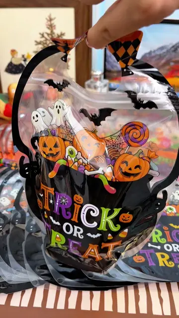 The cutest little witch cauldrons for your Halloween party favors! 🧙‍♀️🖤 Fill 