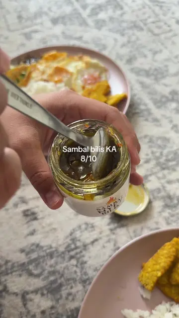 Sambal dah tambah berapa kali taktau nasi tambah dua kali 🥰👍🏻 sedappppp sanga