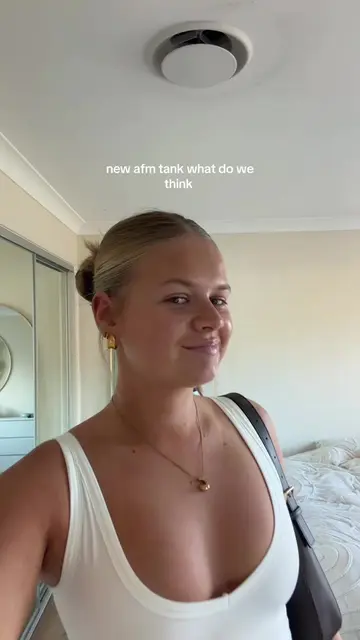 i love a white tank 
