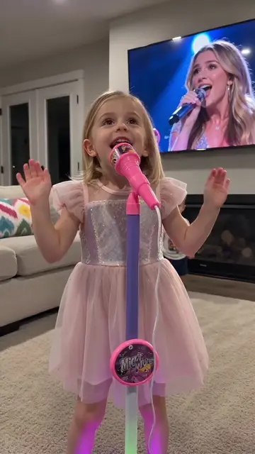 Because mom love me😂#kpop #kpopdemonhunters #kidstoys #microphone #tiktokshop 