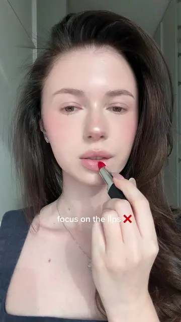 focus on the lips or eyes? 💋👀 #makeuptutorial #makeup #eyemakeup #lipmakeup 
