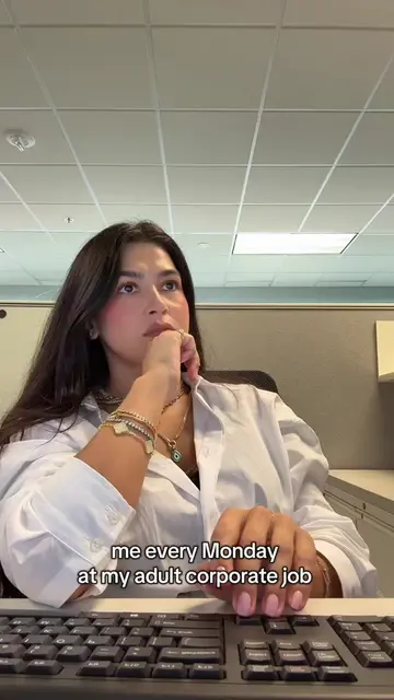 Monday scaries #corporatetiktok #corporatehumor #corporatelife #officehumor #9to