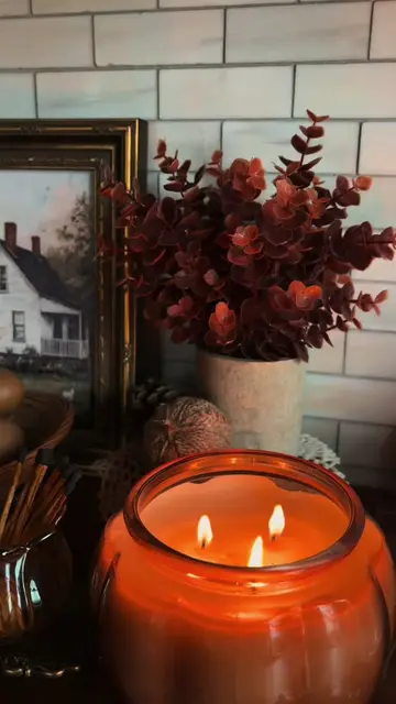 Just a slow country morning, a cozy kitchen, and roosters in the background. 🤎�