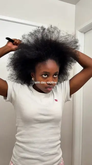 my arms are hurting😭 my hair is finally back on the right track after months of