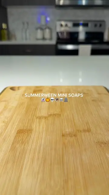 Summerween but make it ✨soapy✨👻 everything I used can be found at the top of my