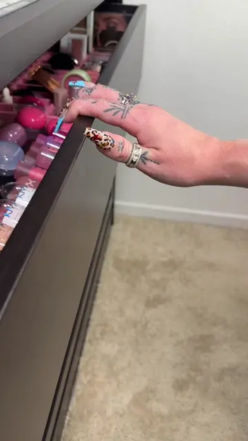 Let’s destroy some makeup packing 💄 todays makeup hack we are working on a trav
