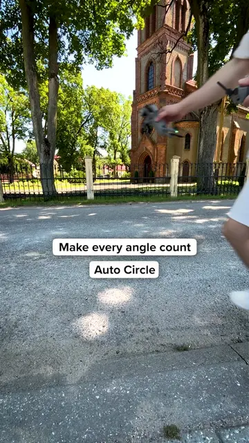 Every angle can tell a different part of the story. The Auto Circle smoothly orb