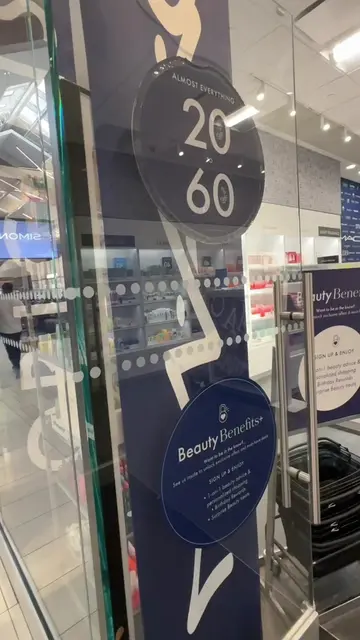 The cosmetic company store just started one of my favorite sales 6 for $ 60 🤩 S