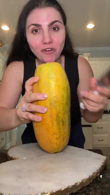 Papayas are so underrated!!! #papayas #exoticfruit #organicfruits 