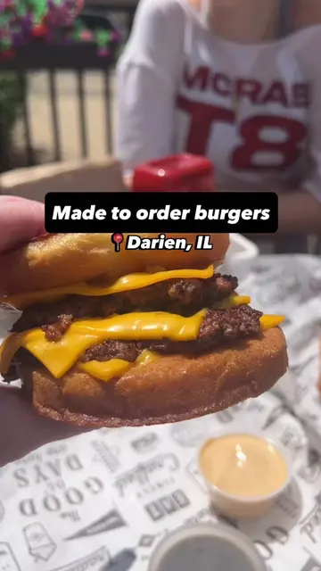 🚨 Retro burger & milkshake spot in Darien IL 🚨 #ad Located right by all the sh