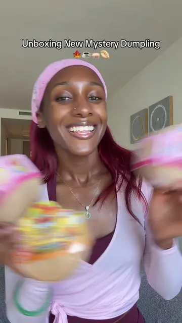 Unboxing the new pumpkin spice scented and pork bun mystery squishy Dumplings💖�