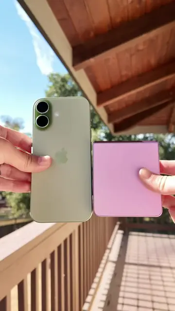 iPhone 17 vs Z Flip8 💚🩵 *Camera Comparison* ##Zflip8##galaxyzflip8##iPhone17##