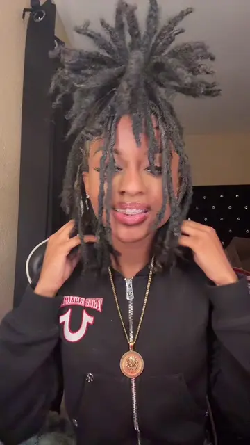 There yall goo! 🍍#fypシ #dreads #locstyles #hair #viralvideo 