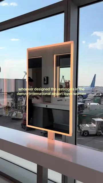 truly the best airport restroom I’ve ever been in. the mirrors specifically for 