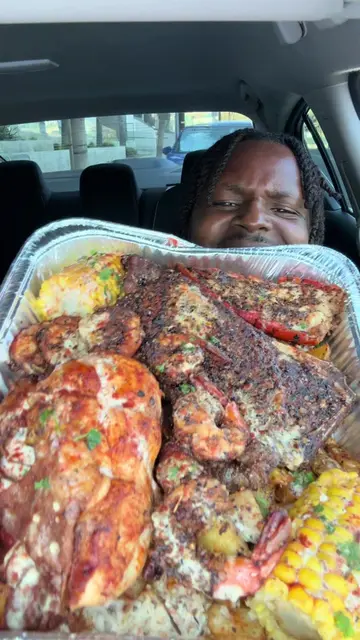 Trying food from someone house 🔥 support black owned businesses @3STAKXS KITCHE