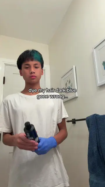 BRUH I WANTED DARK BLUE… 😭 #hairdye #dyedhair #fail #gonewrong #fyp 
