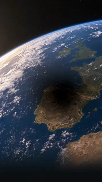A shadow will race across Earth on Aug. 12. Greenland → Iceland → Spain — while 