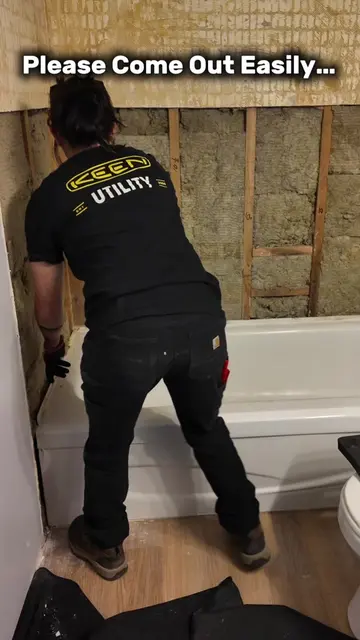 When in doubt, cut it out.  This big ‘ol metaltub wasn’t budging, so it’s cuttin