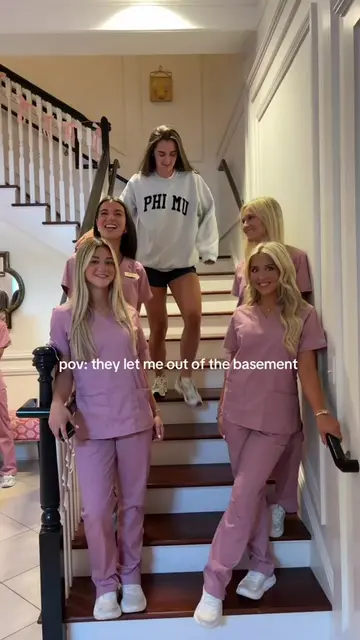 had to pop out to see my nurses for a little .. i’m having fomo #utk #phimu #sor