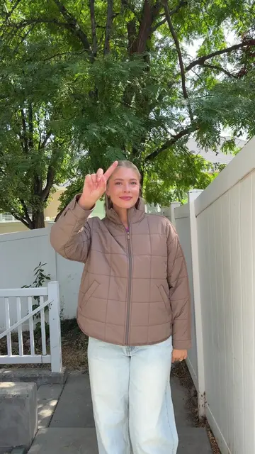 drumroll please… 🥁🍿 we have a dupe!! 💸🌟 while I prefer the slouchiness of th
