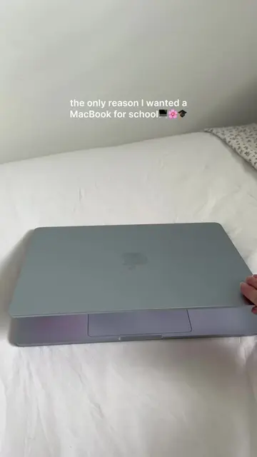the only reason I wanted a MacBook for school💻🌸🎓 wallpaper customization, wid