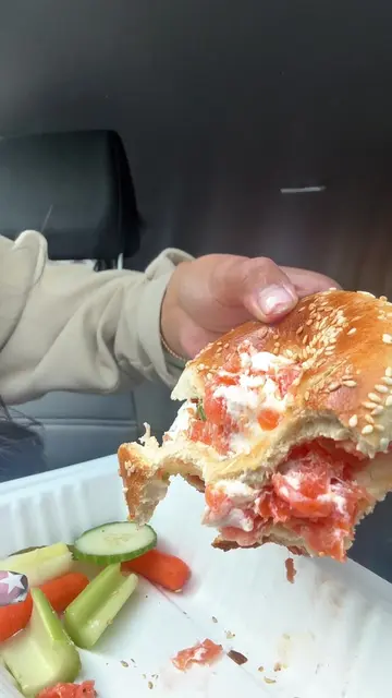 my friends are gonna hate me for this one 🏃‍♂️ #calgaryliving #foodreview #bage
