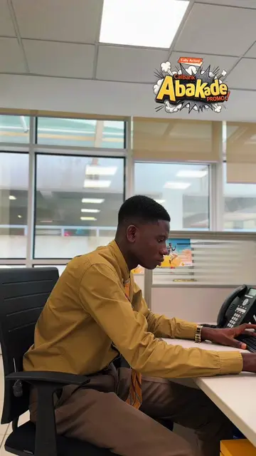 You have the CalBank App and you’re not using it? 🤔 Chale, w’akyi gu hɔ! 😂 You