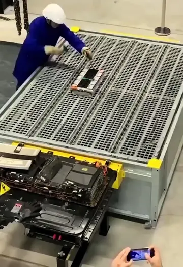 Nvm😅 *THIS VIDEO IS FOR EDUCATIONAL PURPOSES ONLY* #POV #Mechanic #ElectricVehi