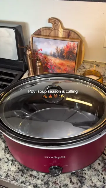 This week’s crockpot recipe is lasagna soup! 🍲🤎 Truly a family favorite and on