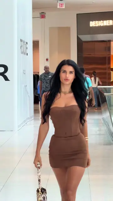 What do you think of this look? 👀👇 #fyp #viral 