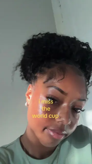 ( first, no i don’t watch the world cup for boys/ jude , i used to play soccer i