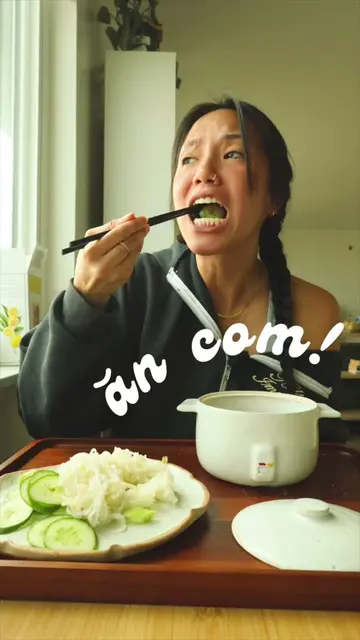 Oops slurp warning 🤭 #vietnamesefood #ceramicsoftiktok #homecookedmeal 