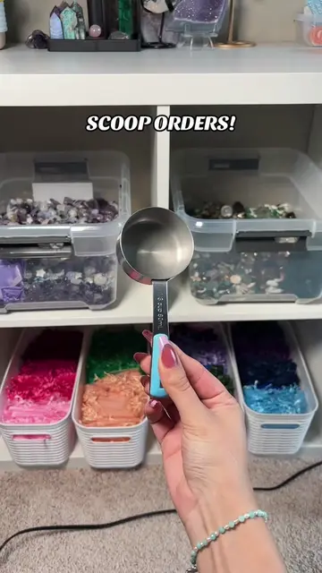 the best kind of asmr… crystal confetti scoops!! 🤤😫 #crystalconfetti 