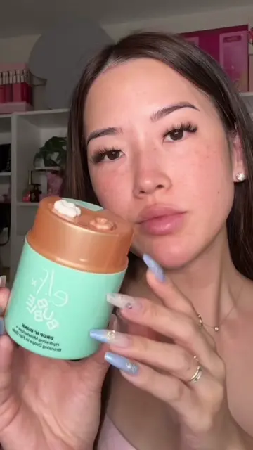 There’s a new bronzing moisturizer ✨😍 @e.l.f. Cosmetics x @Bubble Skincare #not