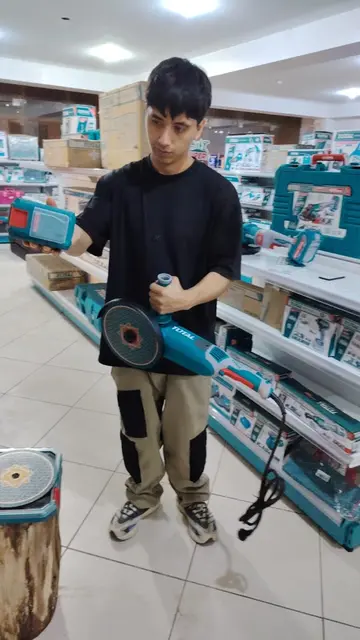 🔥 Potencia inalámbrica para trabajos exigentes. Amoladora TOTAL 42V MAX – 2600W