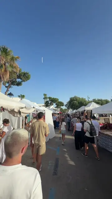 Girlies save this for your next trip 💓  📍Cala D’or Markets  #calador #mallorca