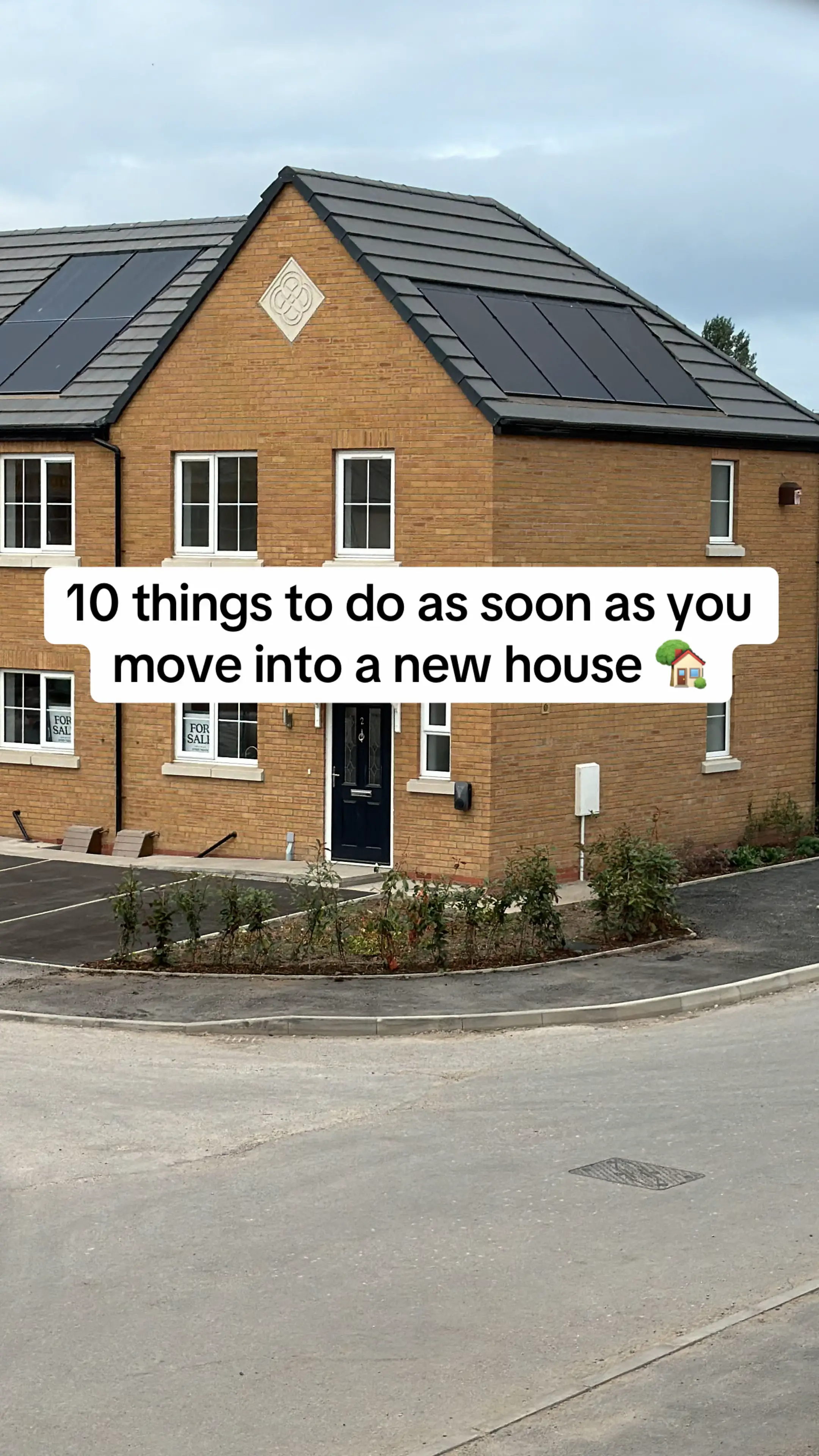 Things to do when you first move into a new house 🏡🔑 Moving day is such a whir