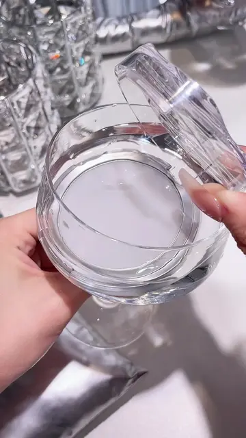 Shattered makeup? We don't think so 😎  ID: 494643082 #settingpowder #waterproof