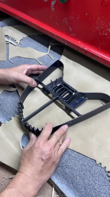 You've definitely never seen the whole process of getting geta shoes made, LOL🤣