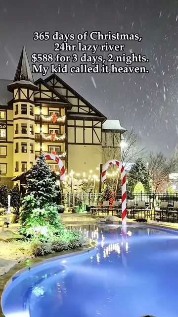 Christmas 365 days a year. 🎄 Snow falls in the lobby (for real), Santa tells st