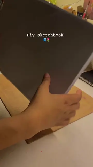 Diy sketchbook 📘🌷✨ #zaibi_diaryy #diyproject #DIY #diysketchbook #tiktokart 
