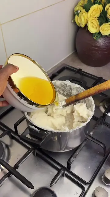 Dandanona daga sassan duniya zango na :7 kashi na:19 Ingredients  Ndalayi powder