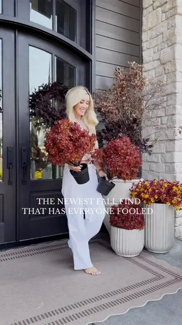 New faux florals for fall🍁 #autumnaesthetic #fallfrontporch #amazonfavorites 